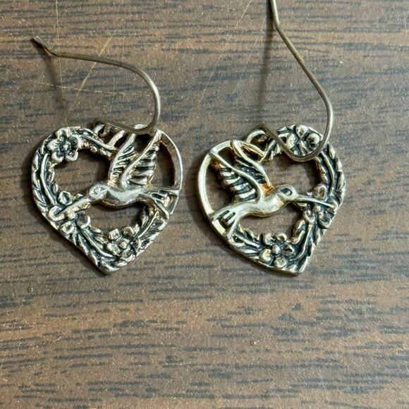 Silver Heart Shaped Humming Bird Pierced Earrings Sterling - Picture 5 of 8